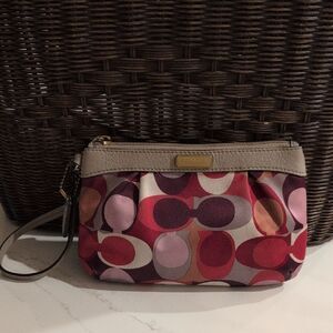 Coach Madison Signature Scarf Print Wristlet C Pattern Bag